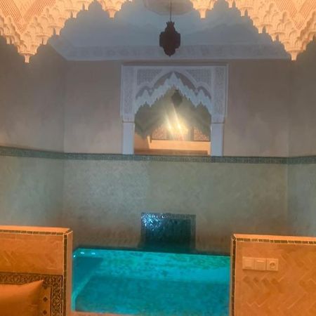 Super Riad Avec Piscine Interieure Marrakesh Exteriör bild